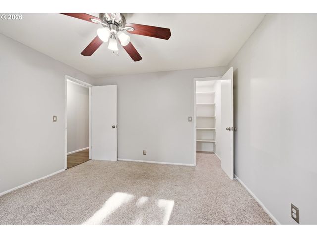 4725 Sw 207TH Ct, Beaverton, OR 97078