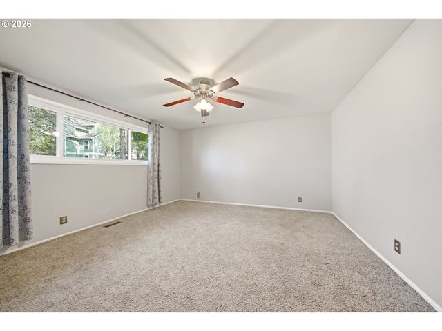 4725 Sw 207TH Ct, Beaverton, OR 97078