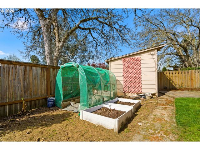 4725 Sw 207TH Ct, Beaverton, OR 97078