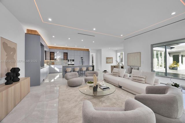 9790 SW 62nd St, Miami, FL 33173