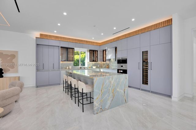 9790 SW 62nd St, Miami, FL 33173