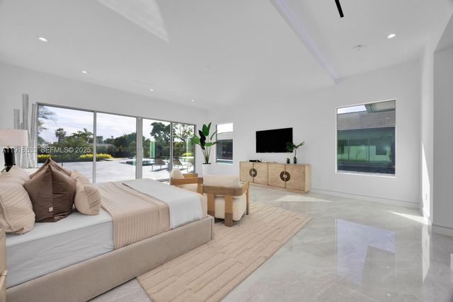 9790 SW 62nd St, Miami, FL 33173