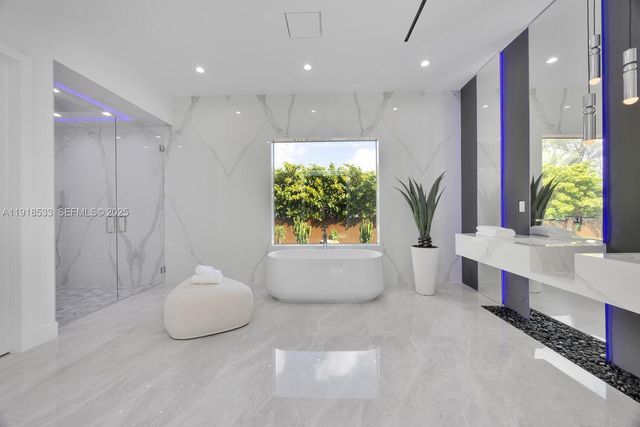 9790 SW 62nd St, Miami, FL 33173