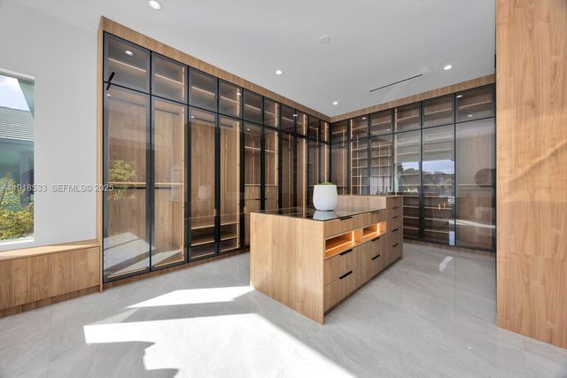 9790 SW 62nd St, Miami, FL 33173