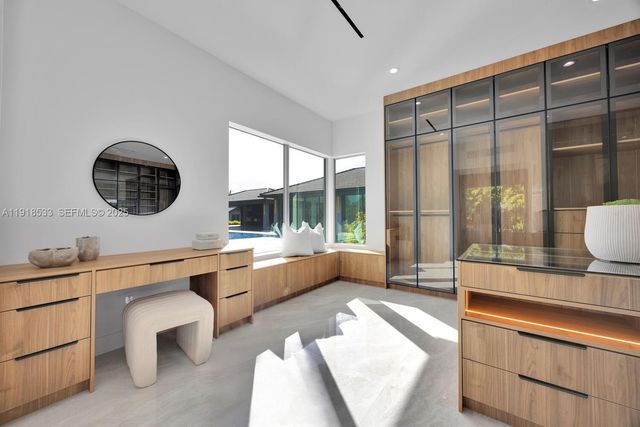 9790 SW 62nd St, Miami, FL 33173