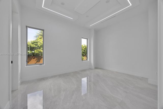 9790 SW 62nd St, Miami, FL 33173