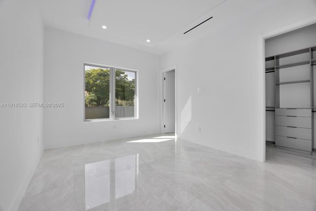 9790 SW 62nd St, Miami, FL 33173