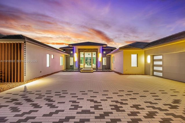 9790 SW 62nd St, Miami, FL 33173