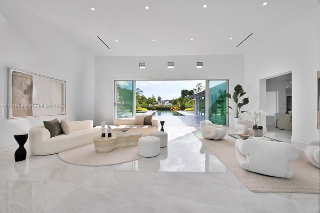 9790 SW 62nd St, Miami, FL 33173