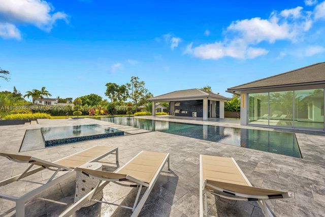 9790 SW 62nd St, Miami, FL 33173