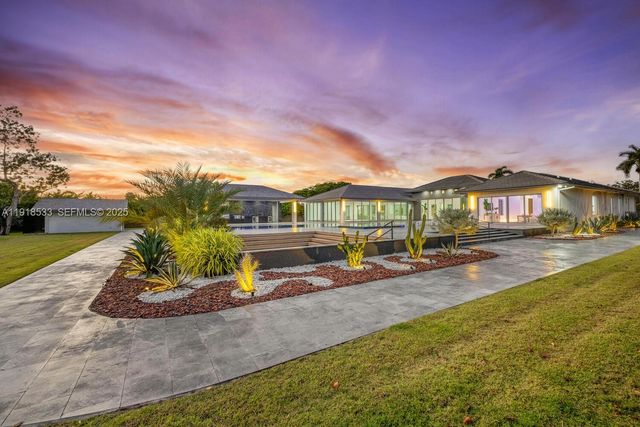 9790 SW 62nd St, Miami, FL 33173