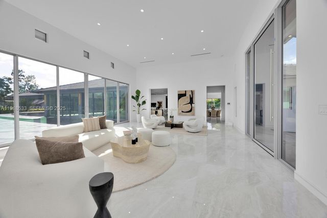 9790 SW 62nd St, Miami, FL 33173