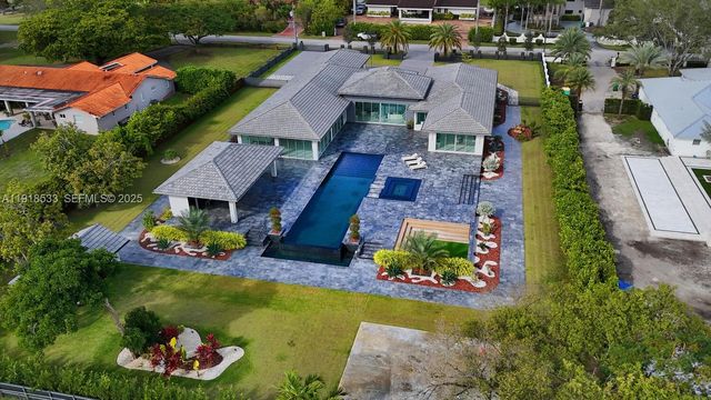 9790 SW 62nd St, Miami, FL 33173