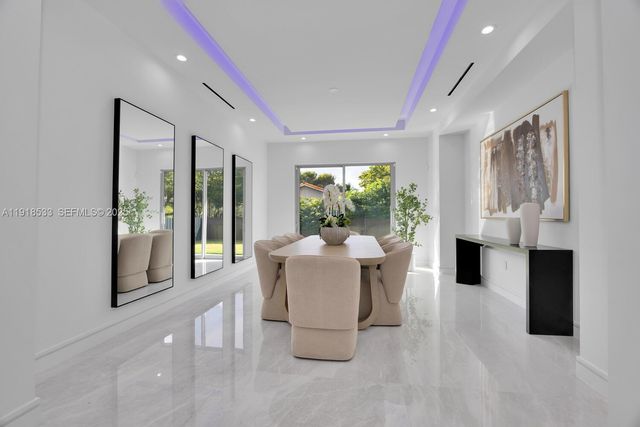 9790 SW 62nd St, Miami, FL 33173