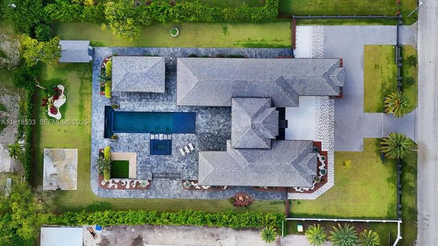 9790 SW 62nd St, Miami, FL 33173