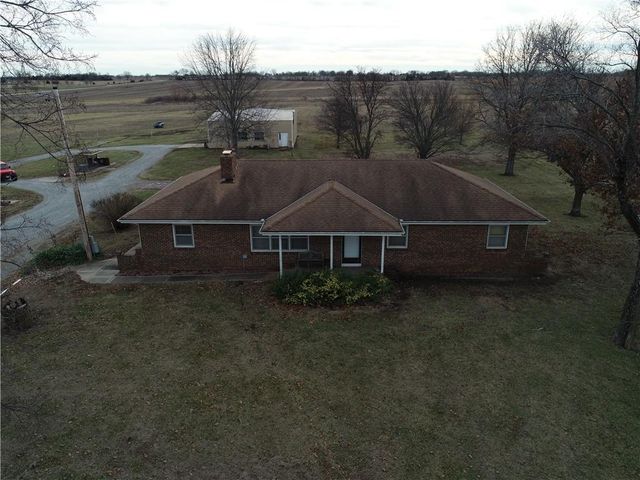 35333 W 287th Street, Paola, KS 66071