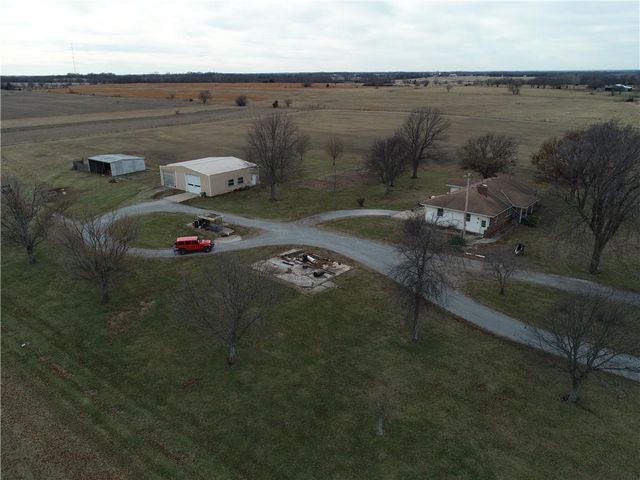 35333 W 287th Street, Paola, KS 66071