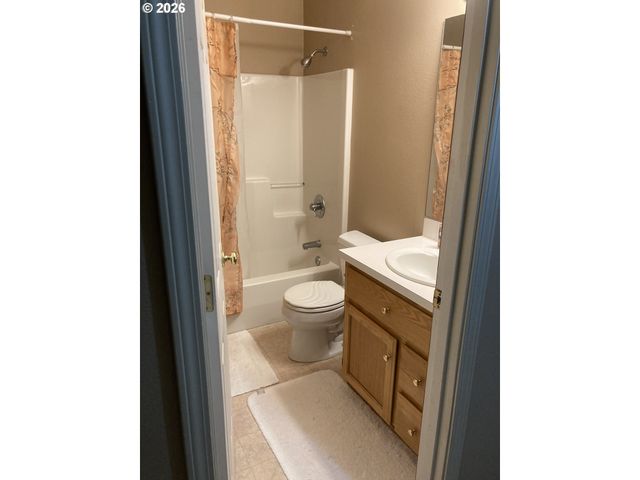 2499 N HOLLADAY St, Cornelius, OR 97113