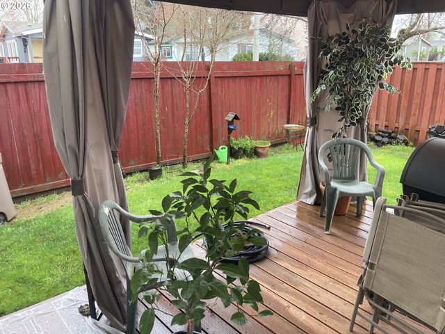 2499 N HOLLADAY St, Cornelius, OR 97113