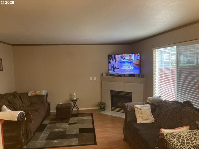 2499 N HOLLADAY St, Cornelius, OR 97113