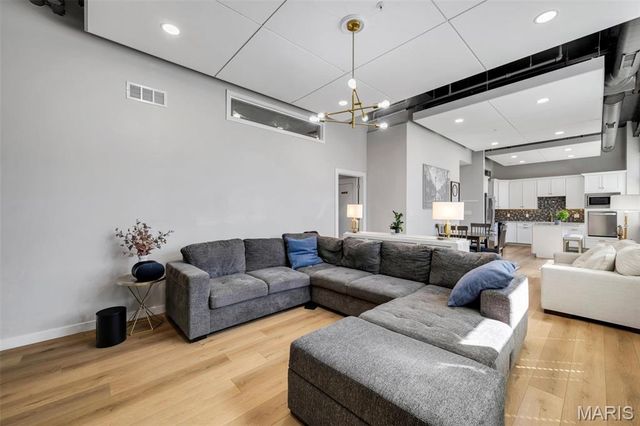 1801 Park Avenue 1B, St Louis, MO 63104