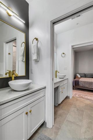 1801 Park Avenue 1B, St Louis, MO 63104