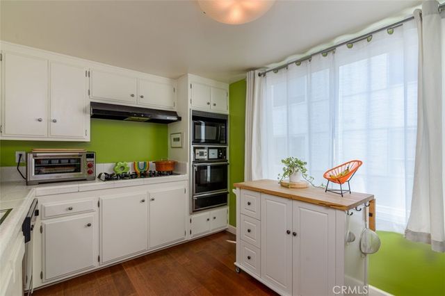 4362 W Kling, Burbank, CA 91505