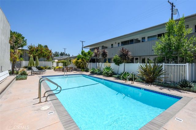 4362 W Kling, Burbank, CA 91505
