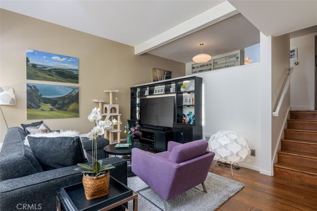 4362 W Kling, Burbank, CA 91505