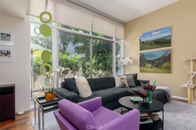 4362 W Kling, Burbank, CA 91505
