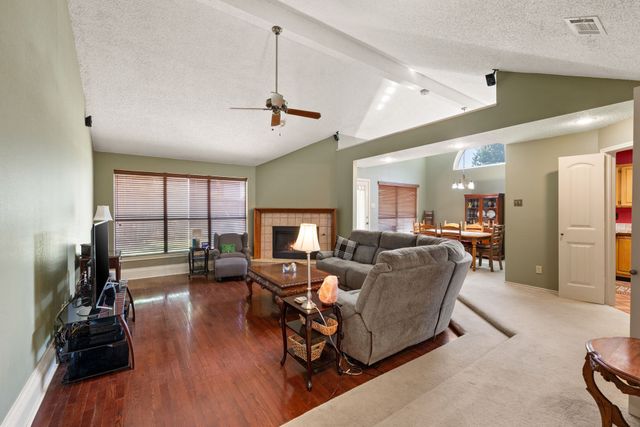 4009 Bradley Lane, Arlington, TX 76017