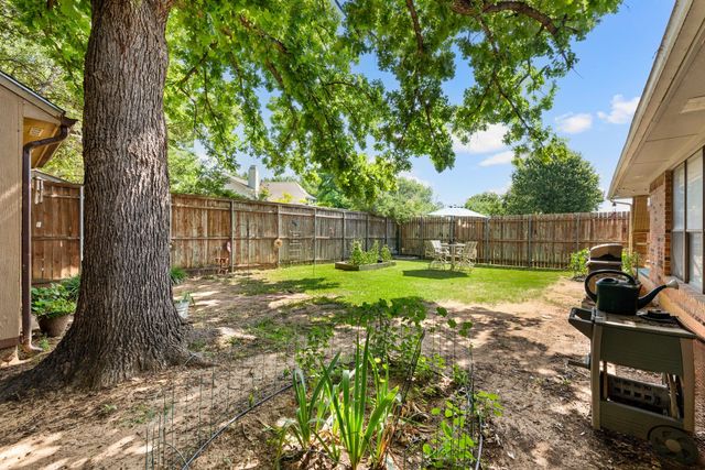 4009 Bradley Lane, Arlington, TX 76017