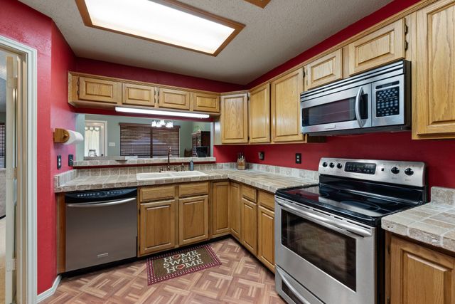 4009 Bradley Lane, Arlington, TX 76017