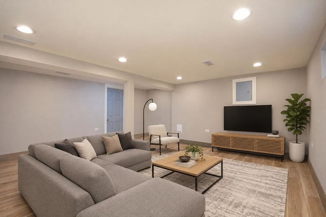 9605 S Greenwood Avenue, Chicago, IL 60628