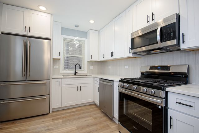 9605 S Greenwood Avenue, Chicago, IL 60628