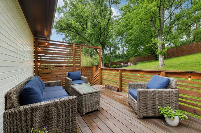 5104 Greentree Dr, Nashville, TN 37211