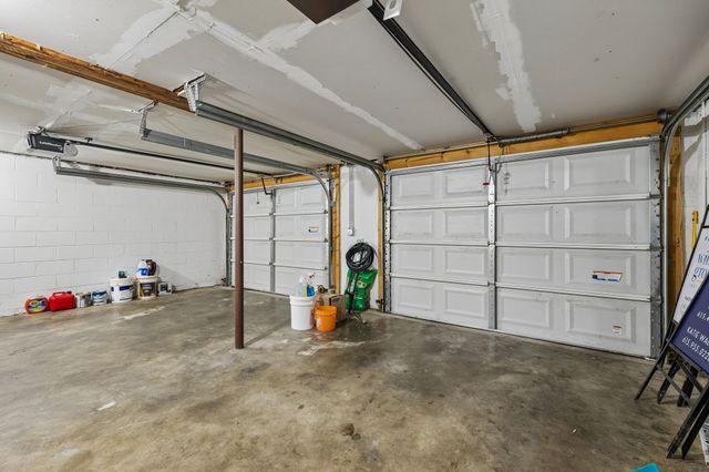 5104 Greentree Dr, Nashville, TN 37211