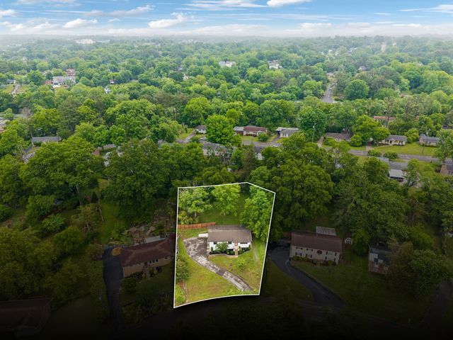 5104 Greentree Dr, Nashville, TN 37211