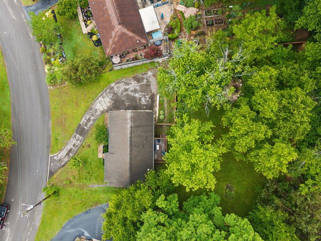 5104 Greentree Dr, Nashville, TN 37211