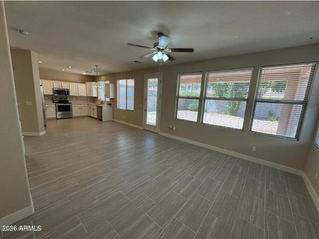 1470 W Armstrong Way, Chandler, AZ 85286