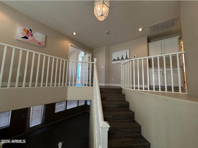 1470 W Armstrong Way, Chandler, AZ 85286