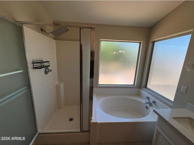 1470 W Armstrong Way, Chandler, AZ 85286