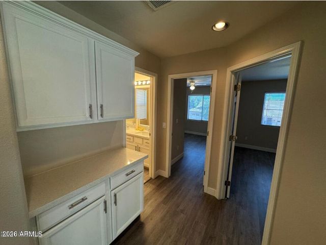 1470 W Armstrong Way, Chandler, AZ 85286