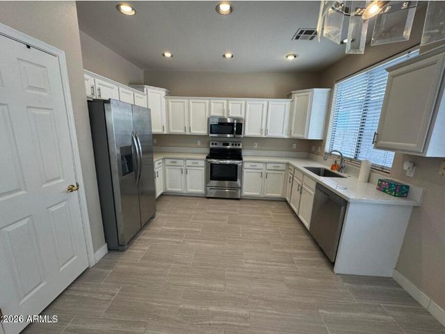 1470 W Armstrong Way, Chandler, AZ 85286
