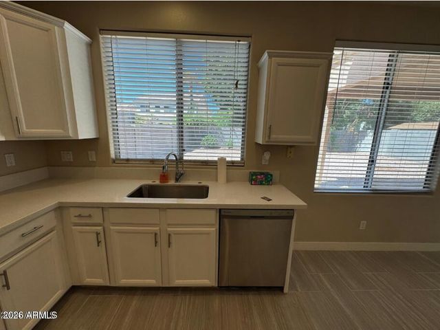 1470 W Armstrong Way, Chandler, AZ 85286