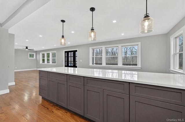 3 Little York, Warwick, NY 10990