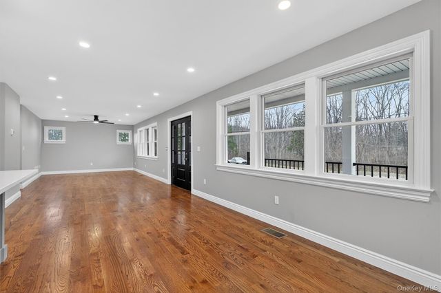 3 Little York, Warwick, NY 10990