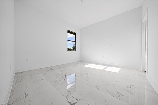 2810 73rd ST W, Lehigh Acres, FL 33971