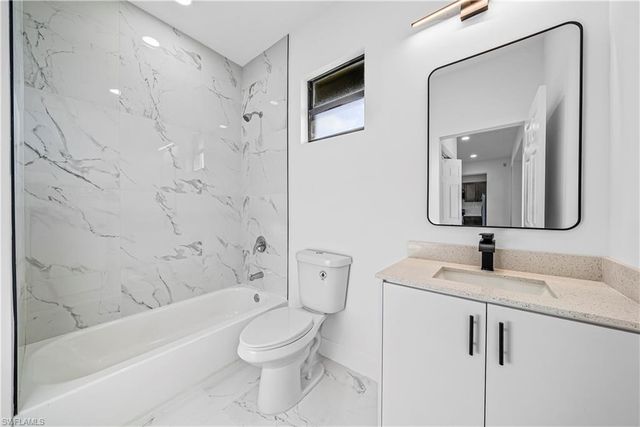 2810 73rd ST W, Lehigh Acres, FL 33971