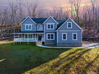 5 Rosewood Lane, Salisbury Mills, NY 12578